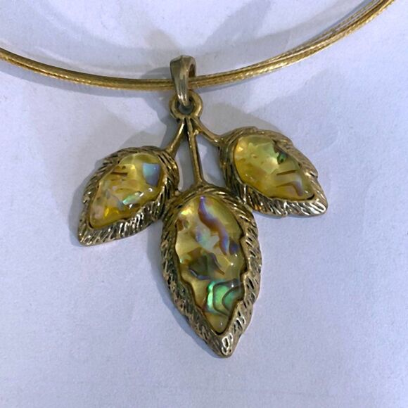 Windsor Vintage Choker Necklace and Earring Set Gold Tone Leaf Design - Picture 6 of 7